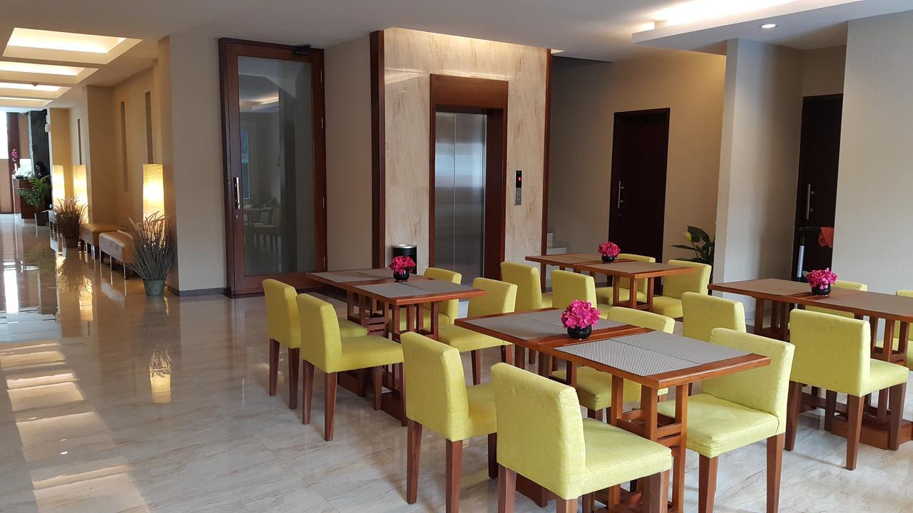 Biz Hotel City Center Ambon Exterior photo